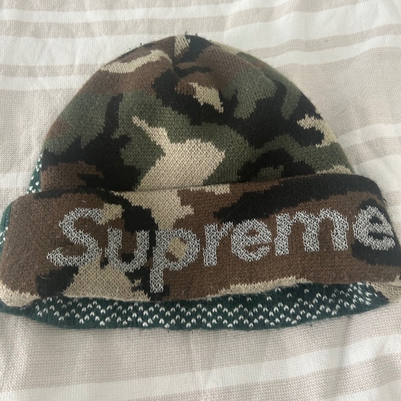 Supreme Beanie - Picture 1 of 4
